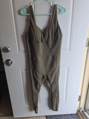HALARA Olive Green Shapewear Jumpsuit